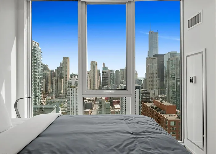 Level Chicago River North