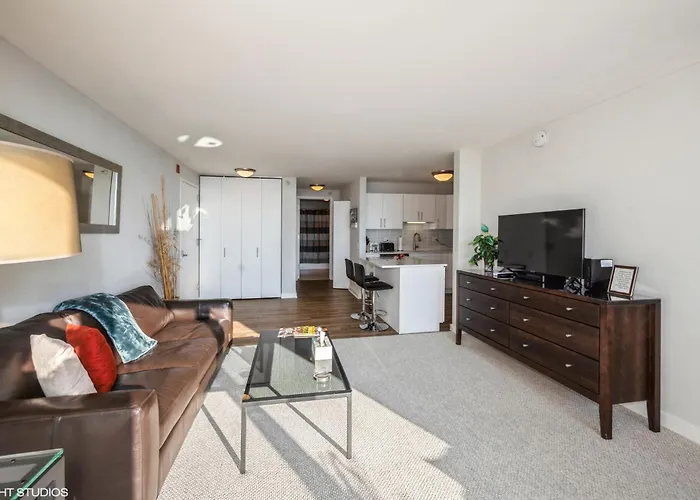 The Penthouse At Grand Plaza Aparthotel Chicago