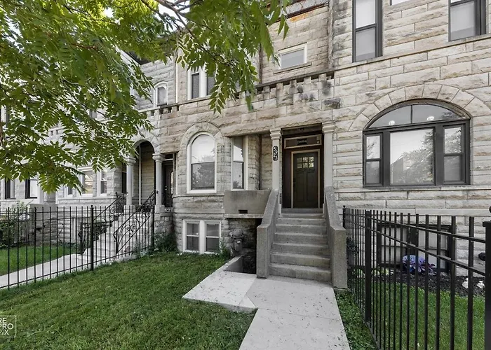 Romantic 3 Bed Home In The Heart Of The Park Chicago