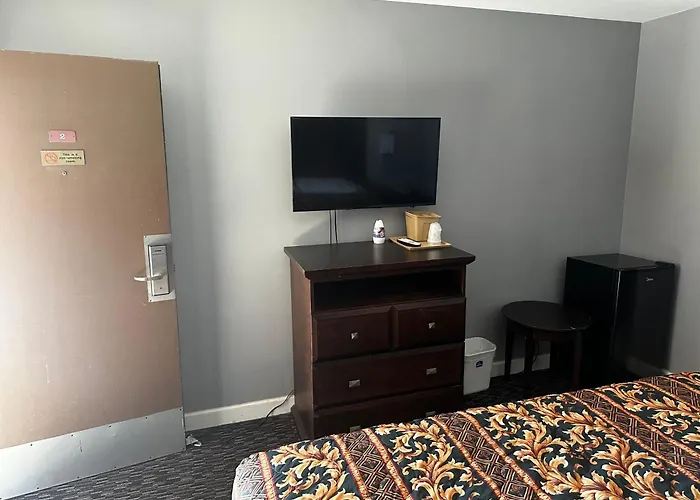 Apache Motel Chicago