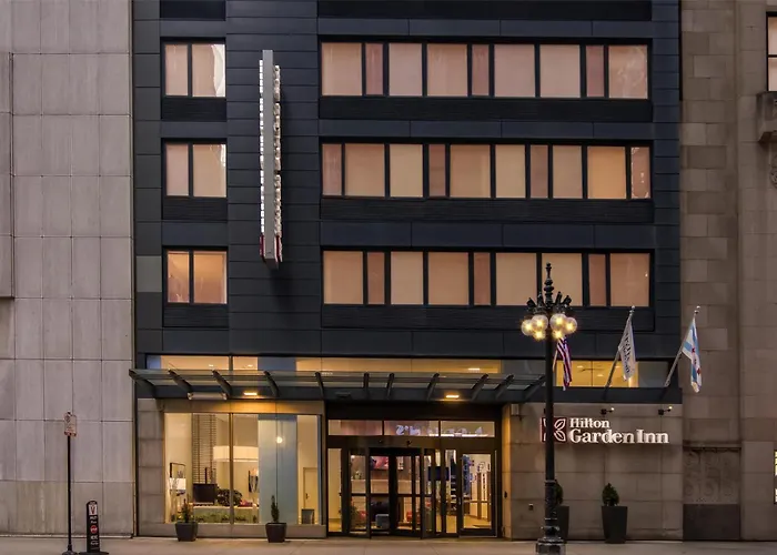 Hilton Garden Inn Chicago Downtown Riverwalk
