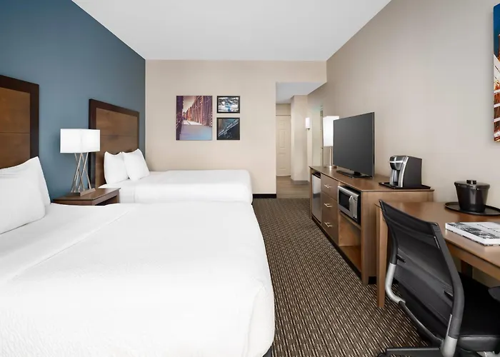La Quinta Inn & Suites By Wyndham Chicago Downtown