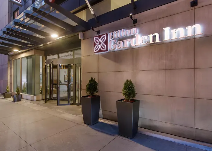 Hilton Garden Inn Chicago Downtown Riverwalk