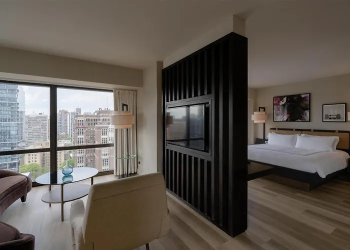 Thompson Chicago, By Hyatt